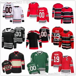 Jerseys de hockey cousus 98 Connor Bedard 19 Jonathan Toews 7 Chris Chelios 44 Wyatt Kaiser 25 Jarred Tinordi 72 Alex Vlasic 22 Nikita Zaitsev 40 Arvid Soderblom