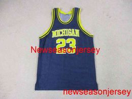 Gestikte VINTAGE Michigan Wolverines Basketbal Jersey Blauw Mens Borduurwerk Maat XS-6XL Custom Elke Naam Nummer Basketbal Jerseys