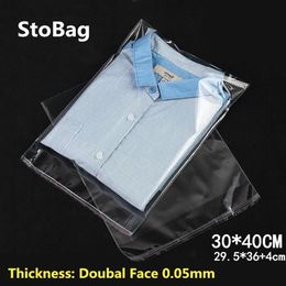 StoBag 100 pièces 30 40 cm Transparent auto-adhésif en plastique OPP refermable Poly Cellophane vêtements sacs clair emballage sac cadeau Y1202245G