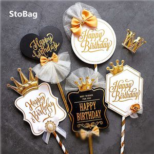 Stobag 10pcs Joyeux anniversaire Blanc / Black Paper Cake Decoration Carte Célébrez l'outil Cake Stamping Baking Food Supplies Bow 210602