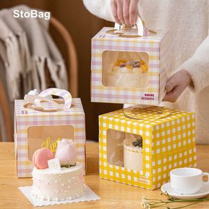 Stobag 10pcs / lot boîte à gâteaux en papier avec fenêtre fête d'anniversaire baby shower célébrer 4 pouces biscuits cadeaux emballage à la main 210602