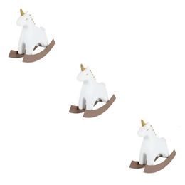 STOBOK 3 pièces noms accessoires pour la maison Figure Mini cheval à bascule jouet décorations Para Salas De Casa blanc brillant à lèvres bureau résine