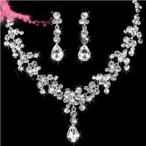 STOCK 2022 haute qualité cristaux de luxe bijoux deux pièces boucles d'oreilles collier strass mariage ensembles de mariée bijoux Set240B