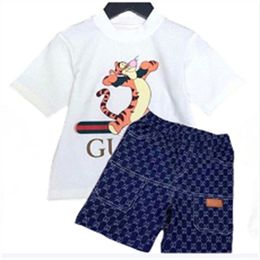 Stock Classic Fashion Letters Toddler Baby Girls Boys Vêtements 100% Cotton KidswearSwear Summer Kids Designer Vêtements 0-4 ans 90-160 cm D4