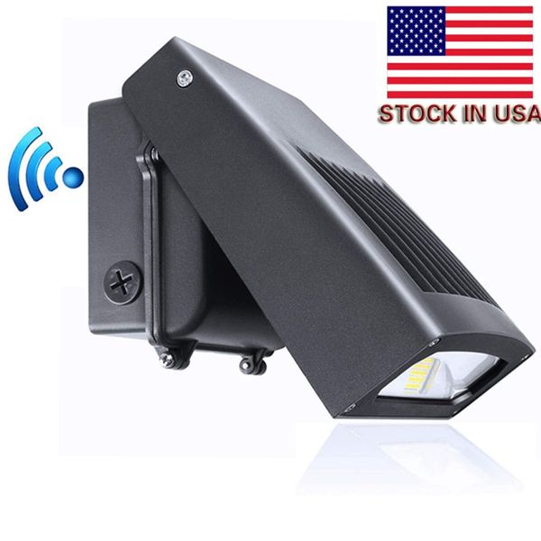 Stock en EE. UU. Paquete de luces LED de pared de 30 W con fotocélula del anochecer al amanecer, 0-90ﾰ accesorio de iluminación impermeable para exteriores con cabeza ajustable, paquete de 2