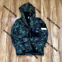 Stone Jacket Designer jas Waterdichte jas Stones Island jas Dikke opstaande kraag Functionele herenjas met geborduurde armen Badge jas Stones Islande 203