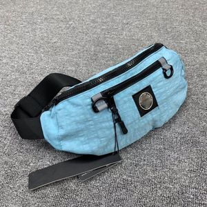 Stonely Islandly nylon geborduurde reflecterende borsttas heuptas sport lichte messenger bag in kleine tas Het beste cadeau voor Kerstmis