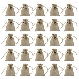 Sacs de rangement 25pcs emballage en lin sac cadeau sac de bijoux anniversaire de bijoux avec cordon rustique pour bonbons naturel toile petit mariage