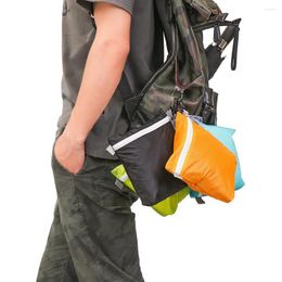 Sacs de rangement 4 couleurs pochette de poche de voyage en plein air 15D Nylon sac étanche fermeture à glissière de natation pour Camping randonnée avec crochet