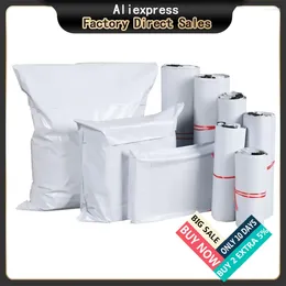 Sacs de rangement 50pcs / lot White Courier Sac Enveloppe Express Envoyez l'auto-adhésif Seal PE Plasque en plastique Emballage 24 tailles