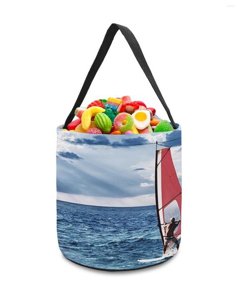 Bolsas de almacenamiento Blue Sea Waves Sailboat Basket Candy Bucket Bolsa portátil para el hogar Cesta para niños Juguetes Suministros de decoración para fiestas