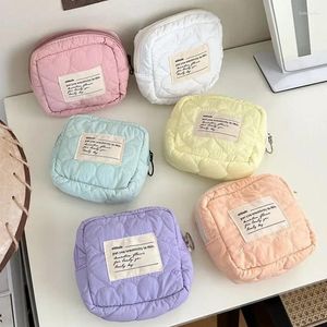 Opbergzakken Snoep Kleur Vierkant Gewatteerde Clutch Cosmetische Tas Make-up Tasje Vrouwen Draagbare Tampon Maandverband Pads Organizer