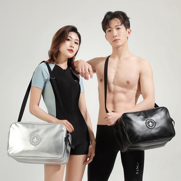 Bolsas de almacenamiento Crossbody Duffel Bag Hand Carryed Paquete de artículos de tocador de gran capacidad Bolso impermeable para deportes al aire libre para hombres y mujeres