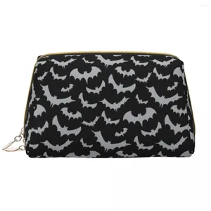 Sacs de rangement Mignon Bats enchantées en gris clair sur le sac de toilette noir