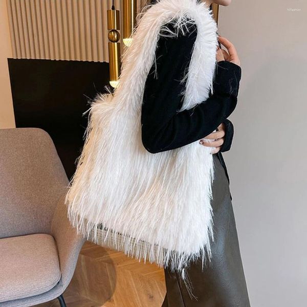 Bolsas de almacenamiento Faux Fur Hand Bag Women Chic Plush Tote Bag Casual Fuzzy Hombro Furno Axila Top Manija Invierno Commuting