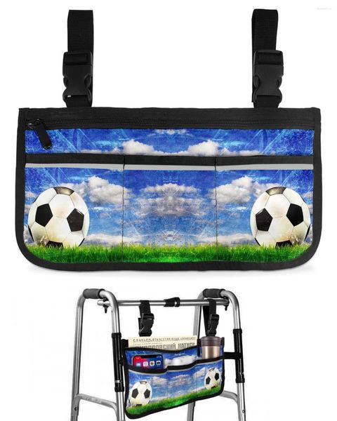 Sacs de rangement Football Sky Nuages Herbe Sac de fauteuil roulant de football avec poches Accoudoir latéral Scooter électrique Pochette de cadre de marche