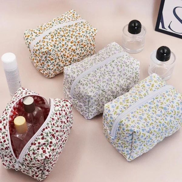 Bolsas de almacenamiento Bolsa de cosméticos floral de estilo coreano para maquillaje de belleza Organizador de viaje de felpa Bolsa de cremallera para cuidado de la piel Artículos de tocador