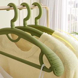 Opbergtassen niet-slip plastic hanger voor volwassen pantekrek brede schouder geen markeringen kledingwinkel groothandel