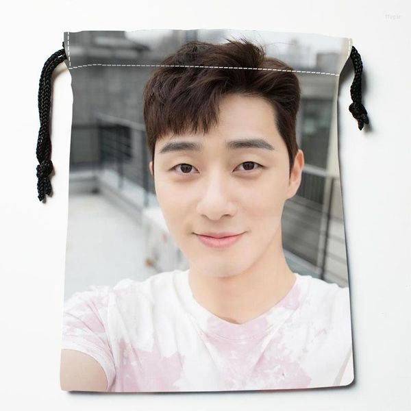 Sacs de rangement Park Seo Jun Kpop cordon de serrage anti-poussière mode impression tissu garçons filles anniversaire cadeau sac taille 18X22 cm