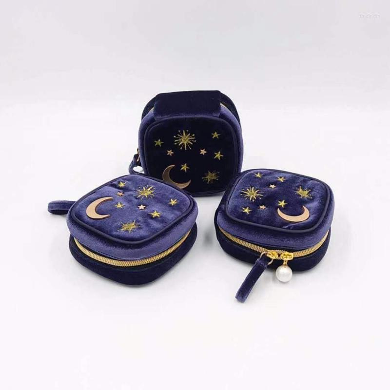 Bolsas de almacenamiento Bolsa de joyería de terciopelo Caja de aretes con bordado de estrella y luna