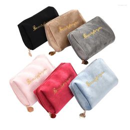 Sacs de rangement Velours Femmes Cosmétique Sac Voyage Fermeture à glissière Grande toilette pour le maquillage Lettre de couleur unie Imprimer Femme Beauté Maquillage Pochette