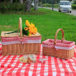 Paniers de rangement Panier de pique-nique extérieur avec couvercle Panier de rangement portable Paille tissu tissu conteneur de rangement BBQ Organisateur Photographie