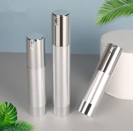 Opslagflessen 100 stcs 15 ml zilveren airless fles of plastic lotion met pomp cosmetische verpakkingscontainer