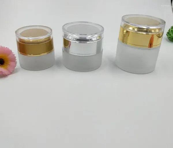 Botellas de almacenamiento 100pcs 20g 30g 50g Jar de vidrio esmerilado de crema recipiente cosmético vacío con tornillo de plástico Tapa