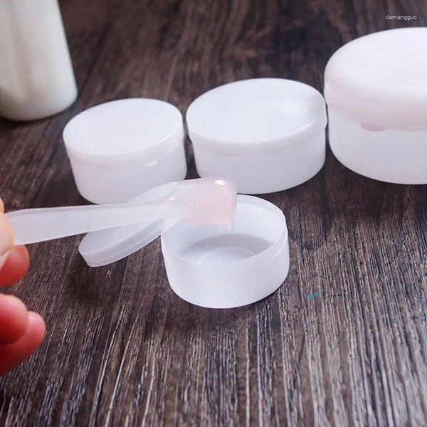 Bouteilles de rangement 10pcs 5g / 20g / 30g / 50g Plastique blanc vide pp pots cosmétiques contenant des soins de la peau