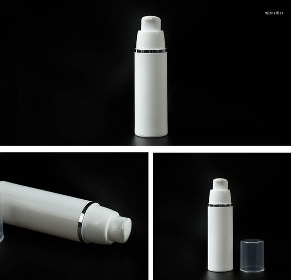 Botellas de almacenamiento 15ml 30ml 50ml PP Botella de loción de bomba de vacío blanca sin aire de plástico con línea plateada SN377