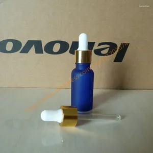 Botellas de almacenamiento 20 ml de marrón/transparente/azul/verdes botella de aceite esencial de vidrio esencial con anillo de oro brillante de aluminio (liso) Capa blanca/negra.