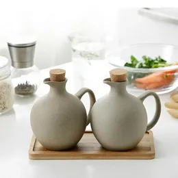 Storage Bottles 2 pièces/ensemble Style japonais céramique pot à épices huile peut bouchon en bois Sauce soja/vinaigre bouteille Flagon famille cuisine fournitures