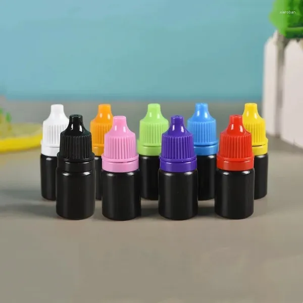 Botellas de almacenamiento 300 Uds 5ML plástico vacío negro cuentagotas exprimibles contenedores de botellas de líquido para ojos portátiles con tapa de tornillo y enchufe
