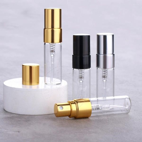 Botellas de almacenamiento 50 piezas 3 ml transpareta portátil de vidrio perfume botella recargable aluminio anodizado vacío con cabeza de rociador