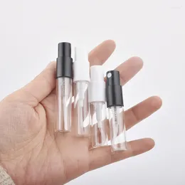 Botellas de almacenamiento 50 piezas/lote 2 ml 3ml mini botella de pulverización perfecta de vidrio para muestra de color negro atomizador transparente vacío