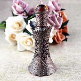 Bouteilles de rangement bouteille en verre en métal antiquité Huile essentielle de style arab