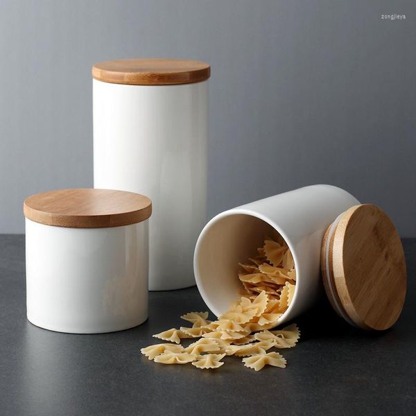 Botellas de almacenamiento Lata sellada de cerámica con cubierta de bambú Especias creativas Tarro Azúcar Contenedor de café Caja Granos Nueces Tanque Organizador de cocina