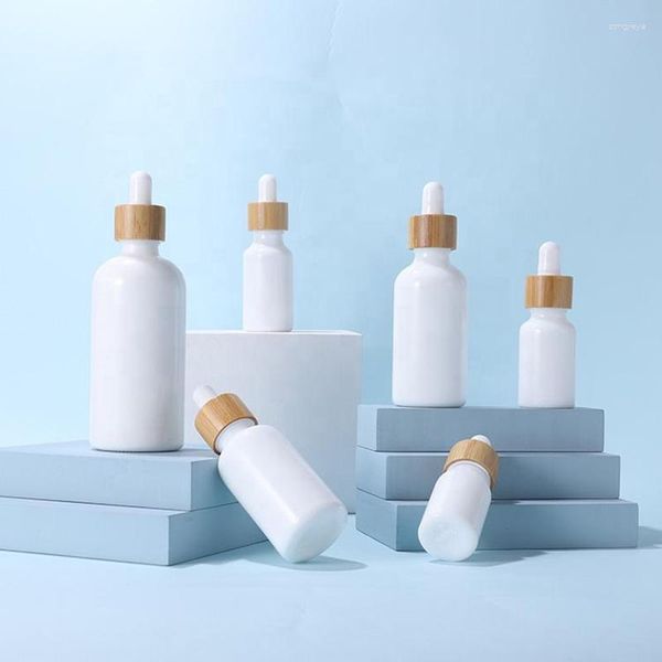 Botellas de almacenamiento Classic 5ml-100ml Frasco cuentagotas de aceite esencial de vidrio de porcelana blanca perla con tapa y pipeta a prueba de niños de bambú