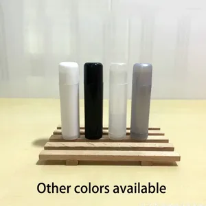 Bouteilles de rangement vides blancs / noir / argent / transparent 5 ml de tube à lèvres en plastique rechargeable paquet de lèvres cosmétiques