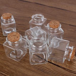 Bouteilles de rangement pots 2 pièces de 50 ml de bouteilles en verre carré transparent avec des bouchons en liège et des pots d'épices vides utilisés pour les remises de mariage artisanal H240425