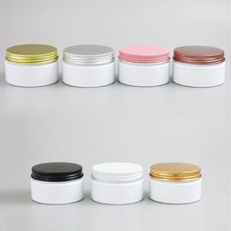 Bouteilles de stockage Pots 24pcs / lot 100g Conteneurs de pots cosmétiques blancs Crème de soin de la peau 100 ml pour emballage cosmétique en plastique avec Meta2526