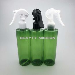 Bouteilles de stockage BEAUTY MISSION 250ML 24 pcs / lot vert vide en plastique vaporisateur fine brume PET bouteille coiffure pulvérisateur d'eau H277A