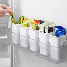 Botellas de almacenamiento Box de uso múltiple Refrigeratorr Divisor de la puerta lateral Contenedores de preservación de alimentos Drenaje de la organización del agua