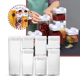 Bouteilles de rangement Conteneurs d'aliments en plastique avec couvercles 7pcs Assortis de cuisine étanche pour les étiquettes d'organisation de garde-manger pour le garde-manger de céréales de farine