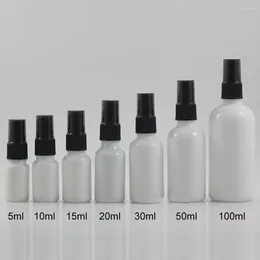 Opslagflessen monster glas persoonlijke verzorging opaal witte fles spuitpomp 10 ml cosmetische verpakking