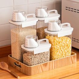 Bouteilles de stockage Boîte à grains scellée Pots de seau de riz transparents avec tasse à mesurer Bouteille de réservoir étanche à l'humidité à main Conteneurs de nourriture pour animaux de compagnie