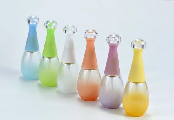 Bouteilles de rangement petit spray de parfum en verre dans des couleurs de bonbons de 20 ml pour les huiles essentielles ou parfums contenants cosmétiques colorés bouteille vide