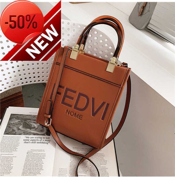 Le magasin offre 80% de réduction sur la vente en gros, sac fourre-tout Portable rouge Net Fenjia imprimé pour femmes, nouveau Style, messager à épaule unique, 2023