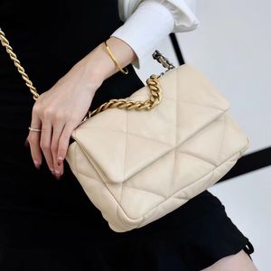 Tienda de calidad con solapa, bolso cruzado, bolsos de diseñador, 26 cm, bolsos de hombro de piel de cordero, bolso de moda para mujer con caja ZC012