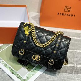 Magasins Vente en gros Conception Sacs Prix bas Individualité Niche Haut niveau Véritable peau de vache Femmes Diffusion en direct Cross Body Chain Internet Célébrité Polyvalent